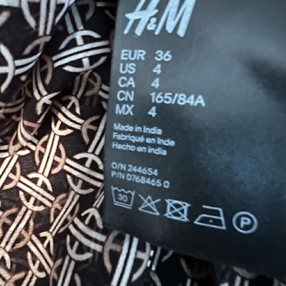 H&M semi sheer blouse NWOT - Picture 9 of 9